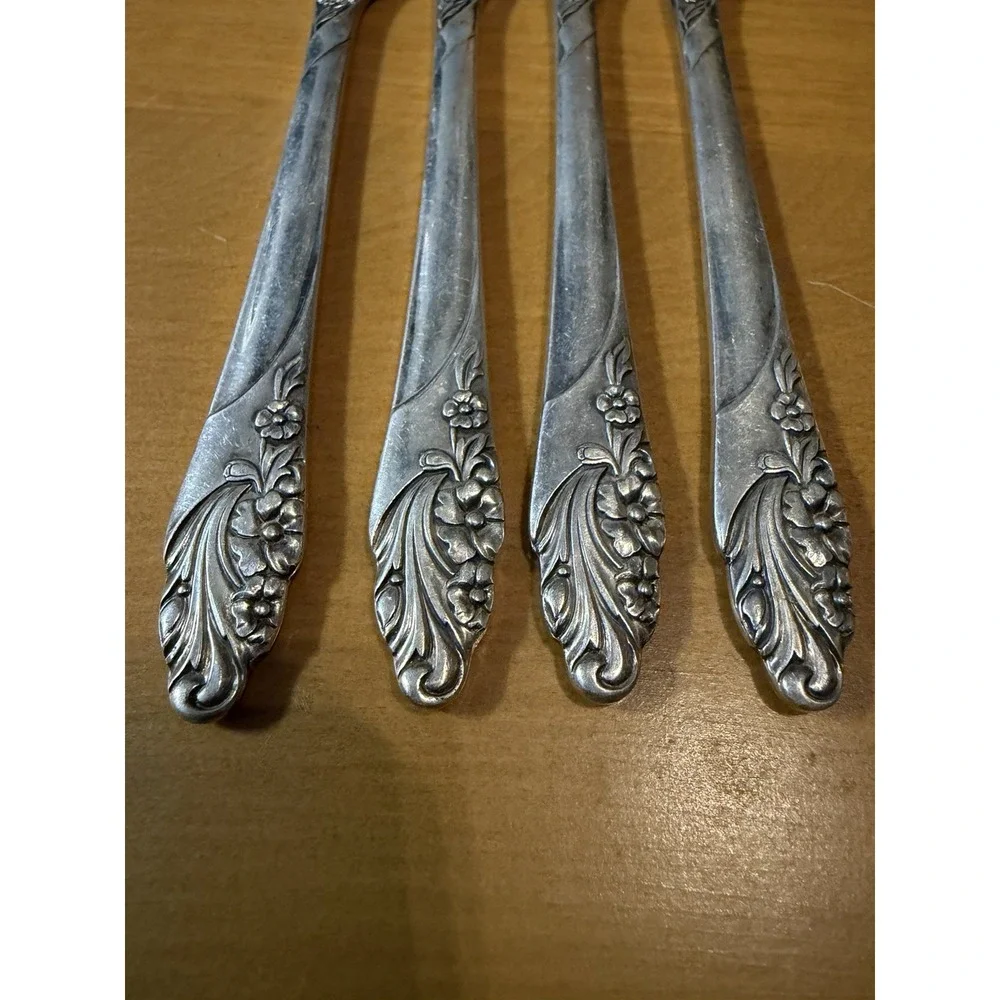 Lot 4 Oneida Community Evening Star Silver plate Master Butter Knives 7